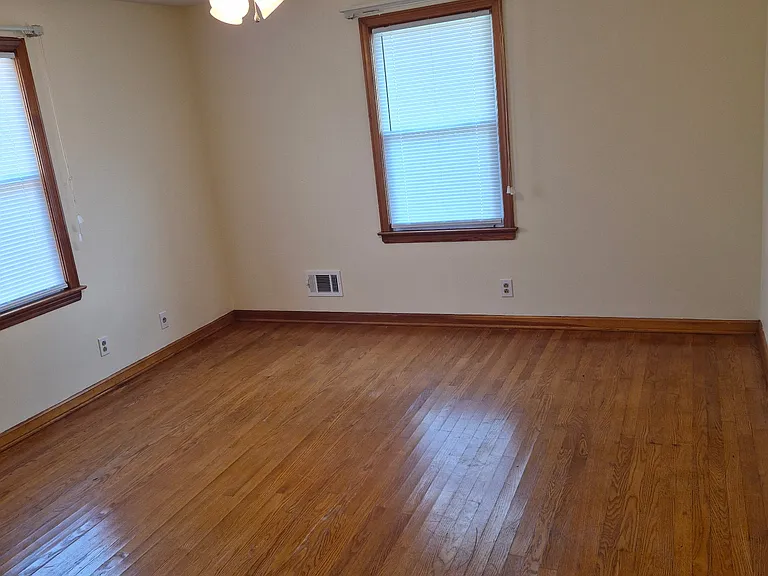 5820 Dellrose Dr — Photo 7
