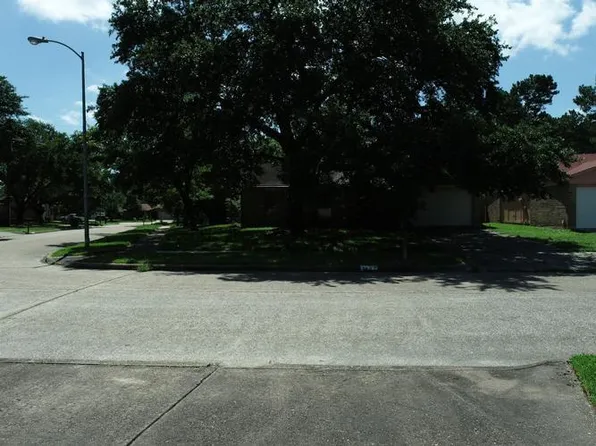 2631 Lark Ln, Humble, TX 77396