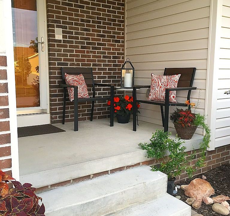 2nd image of 14920 Bodmer St