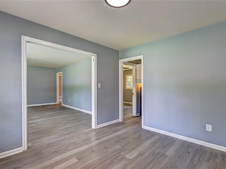 970 Oglethorpe Ave — Photo 12