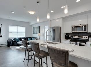 19621 S 40th St SE #402, Calgary, AB T3M3B2