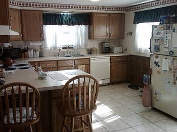 2nd image of 819 Bartson Rd