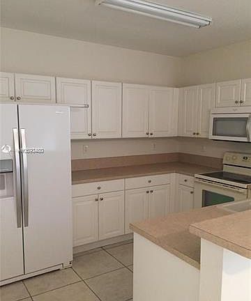 2nd image of 1388 NE 33rd Ave #10824