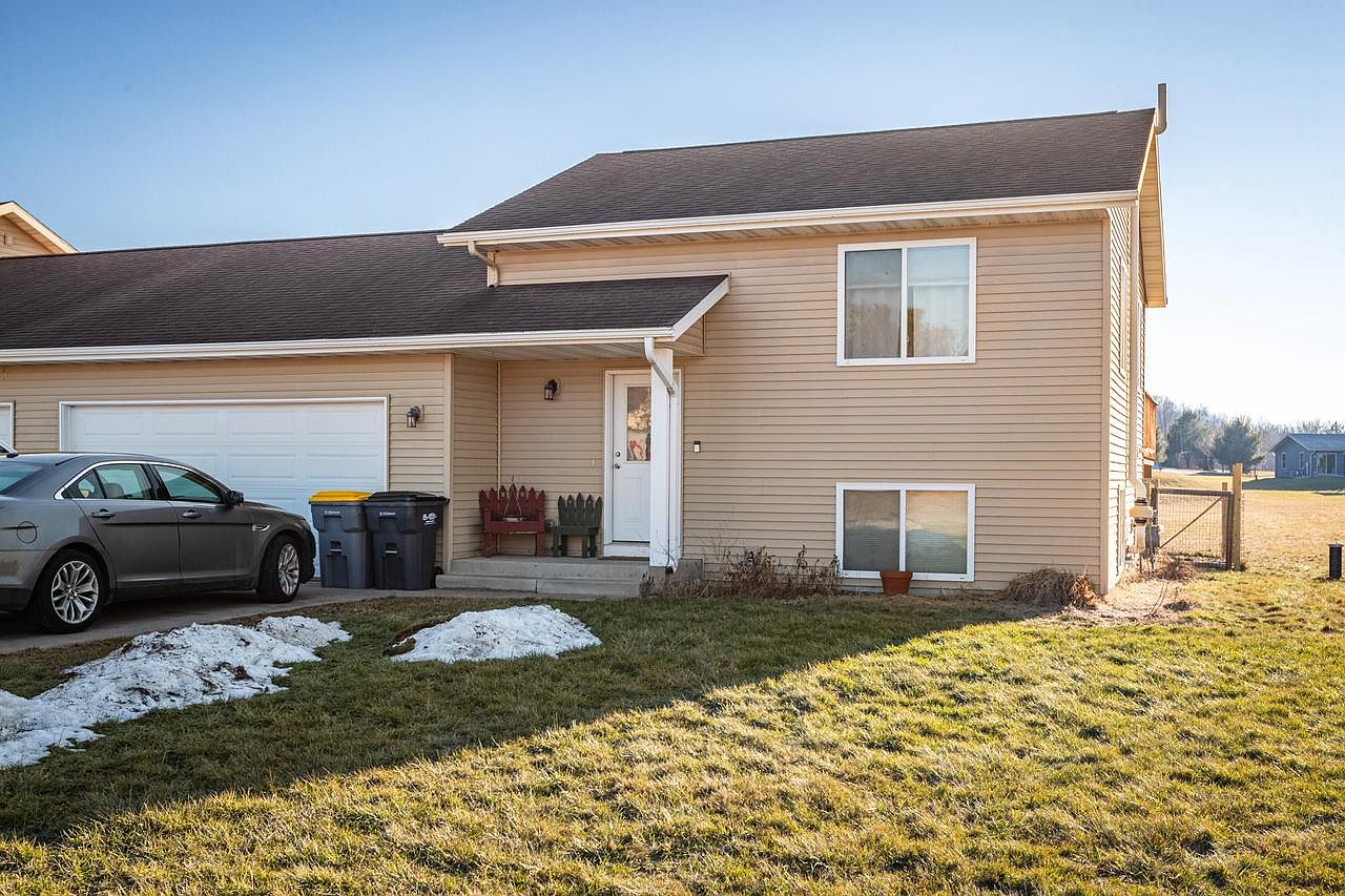 W20003 Meadow LANE, Galesville, WI 54630 | Zillow