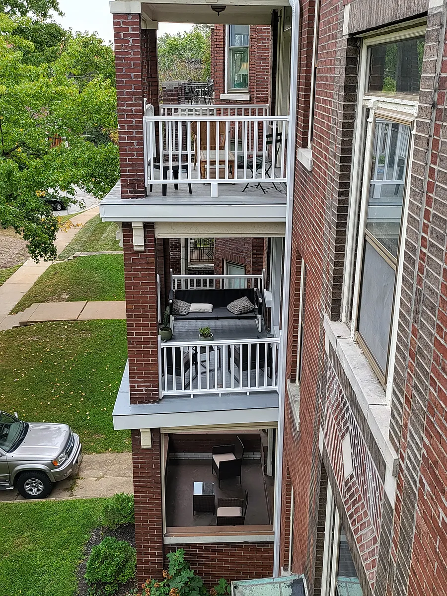 Building Photo - 5912 McPherson Ave #3W