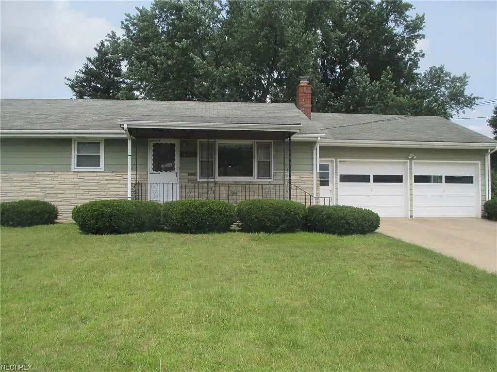 403 Geneva Ave photo 1
