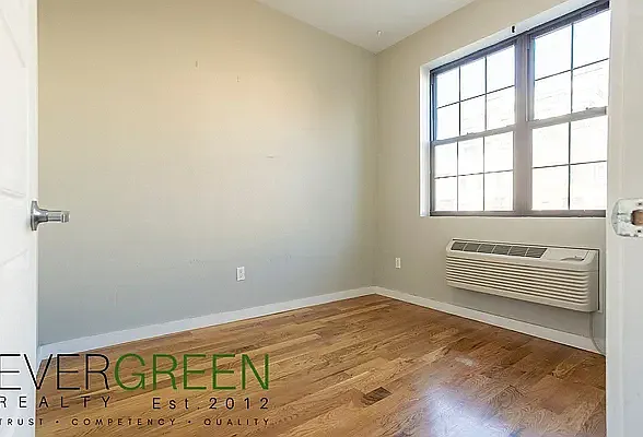 58A Vernon Ave #3R — Photo 4
