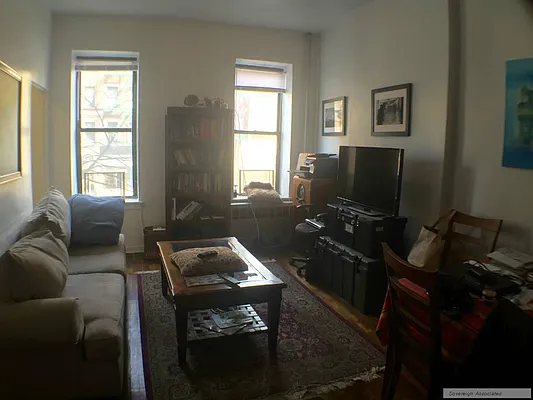 Rented by Sovereign Associates | media 30