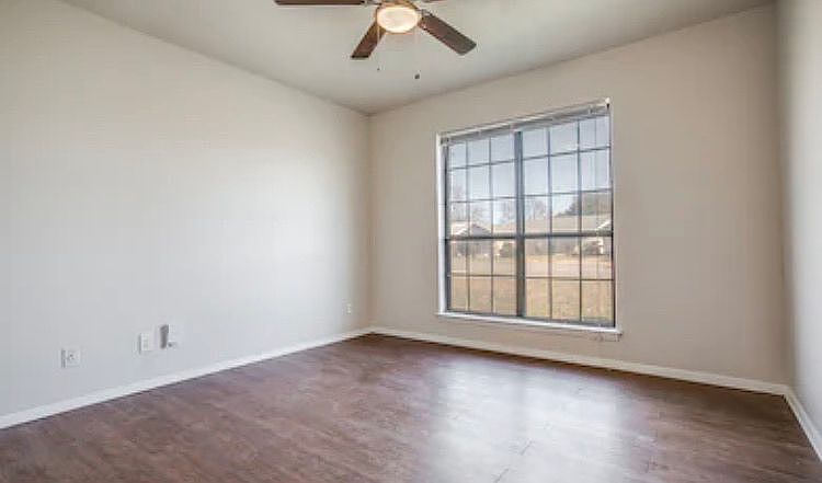 1st image of 4715 Oakfield Way