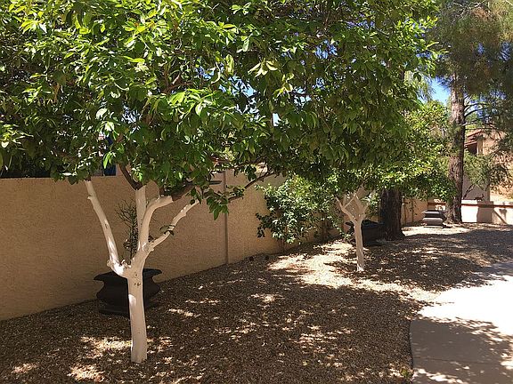 5th image of 5447 E Paradise Dr