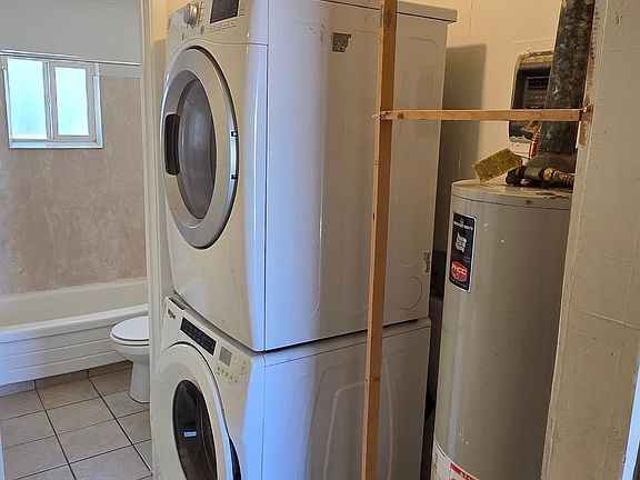 3rd image of 601 Valencia Dr SE APT B