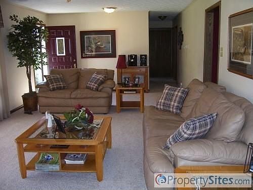 3rd image of 2224 Merry Oaks Ln