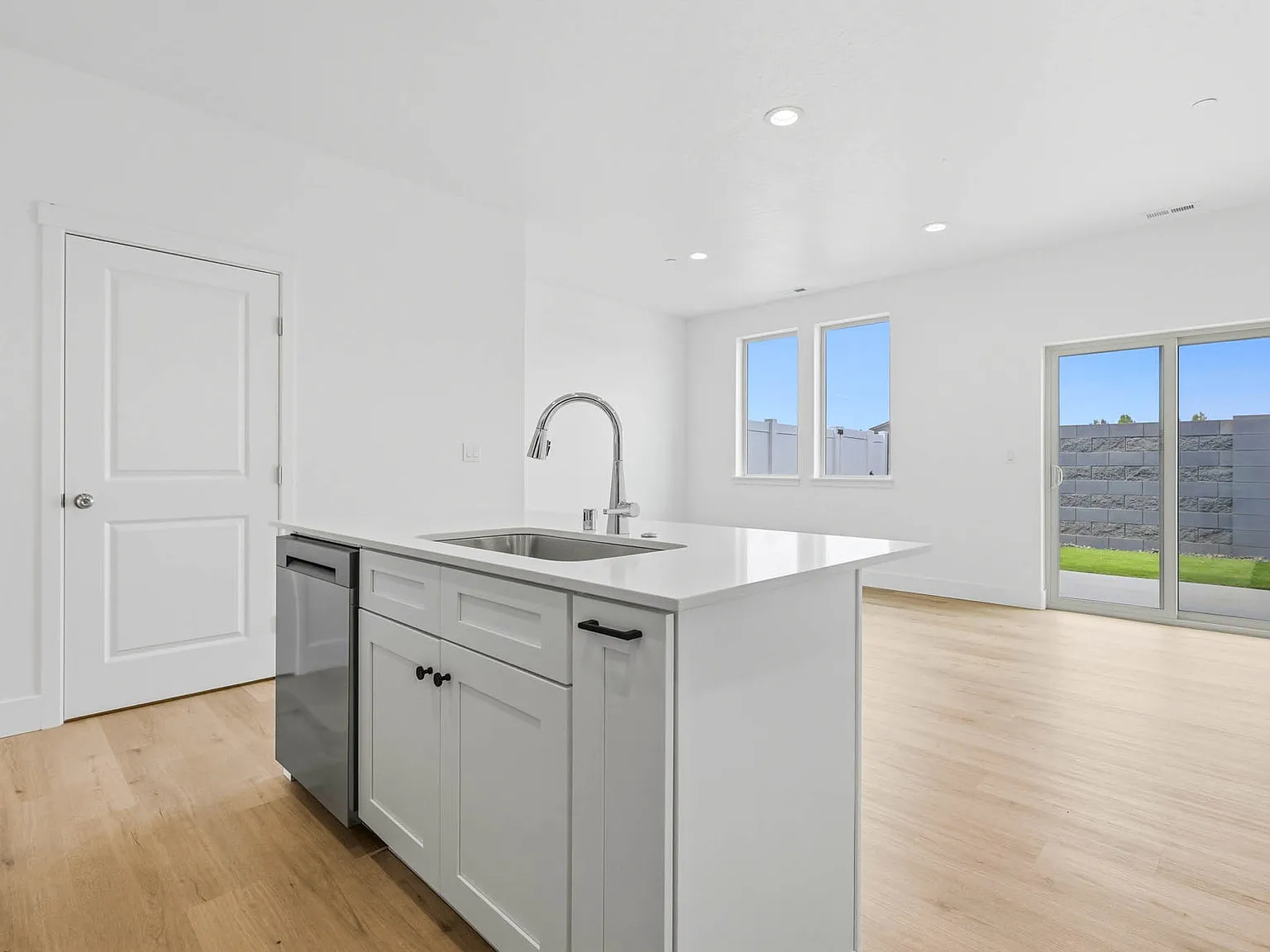 Riverhawk Townhomes - C-104 — Photo 4