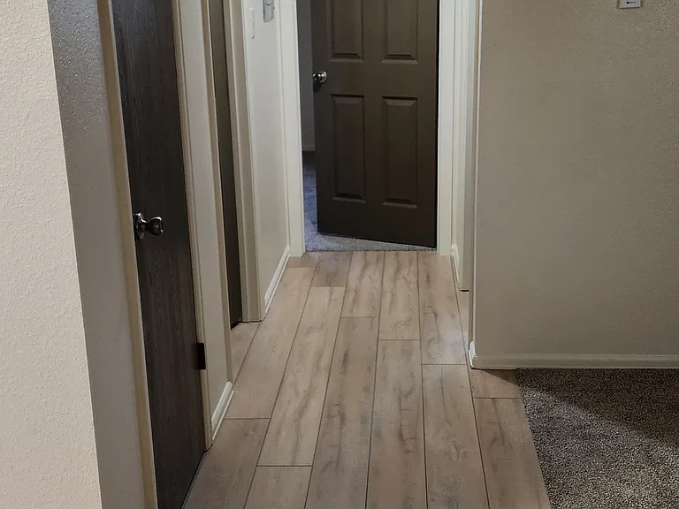 541L Eastview St — Photo 5