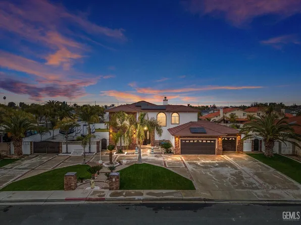 1905 Montgomery Ln, Delano, CA 93215