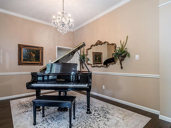 5th image of 11407 Park River Dr