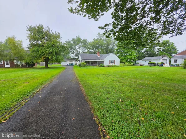 1318 Clymer Rd, Hatfield, PA 19440