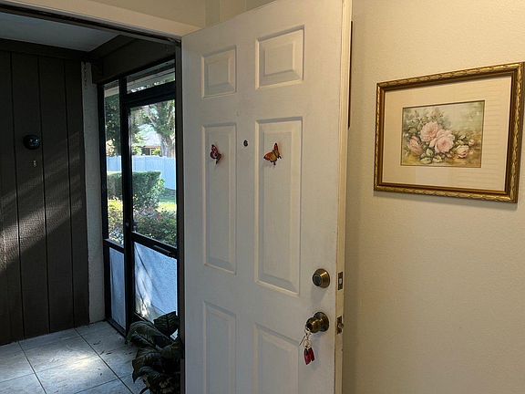 4th image of 4711 Oak Hill Ct #53