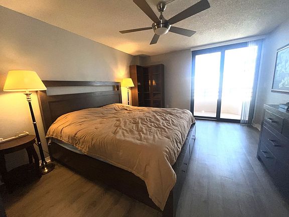 5th image of 1 Oceans West Blvd APT 19B4