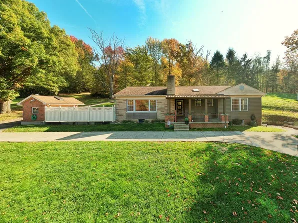 82 Cloverfields, Wheeling, WV 26003