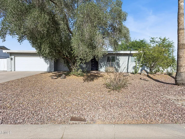13801 N 56th Pl — Photo 1