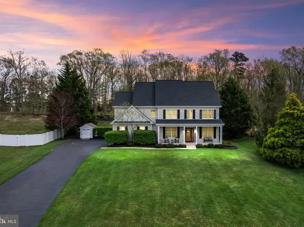 23 Greenwich Dr, Jackson, NJ 08527