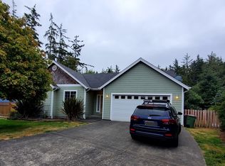 1120 Nautical Dr, Hammond, OR 97121