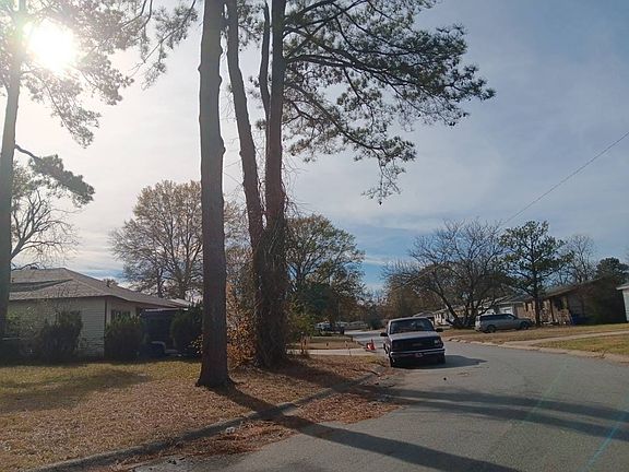 5th image of 908 Greendale Dr