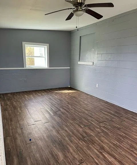 101 Swan Rd — Photo 2