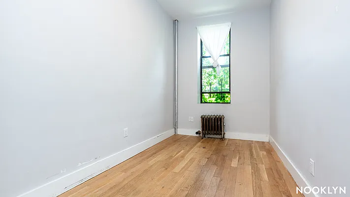 Rented by Nooklyn NYC LLC | media 4