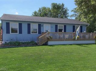 1524 Waverly Ave, Grand Haven, MI 49417