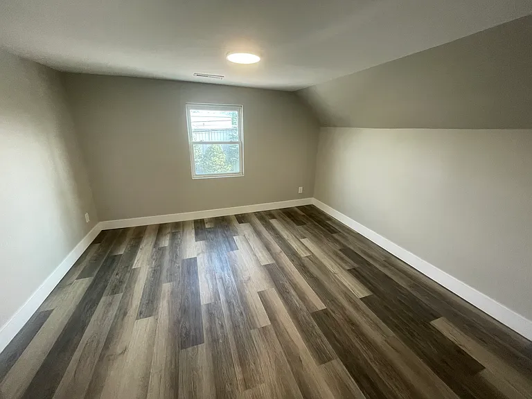 920 3rd Ave #2 — Photo 9