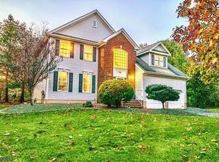 36 Hastings Rd, Belle Mead, NJ 08502