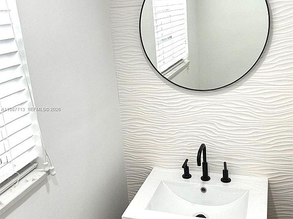 5th image of 3619 S Le Jeune Rd #1