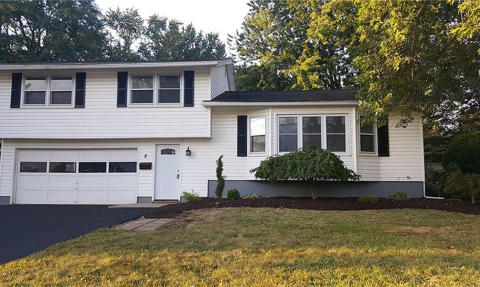 1st image of 5 Maryland Ln