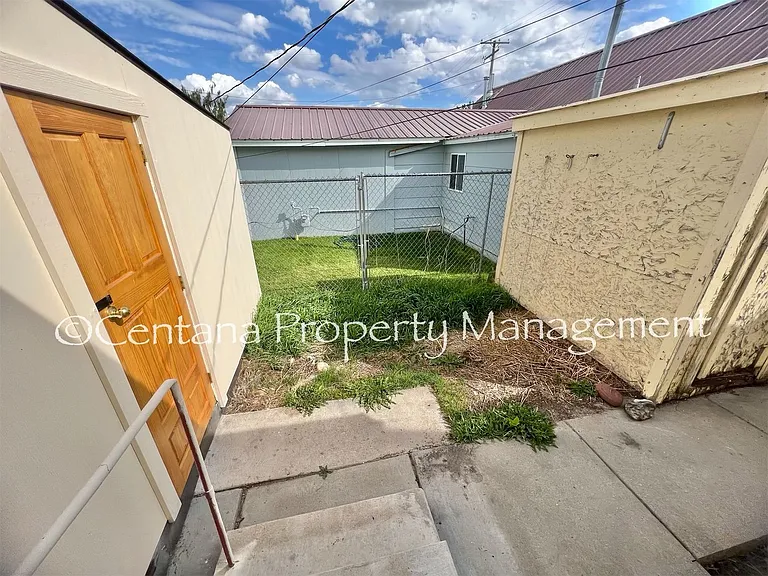 521 Birch St — Photo 18