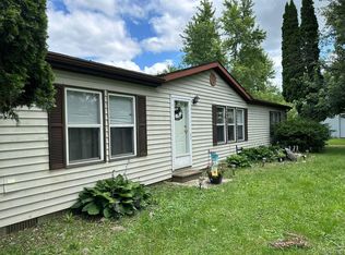 2401 S Lake Pleasant Rd, Attica, MI 48412