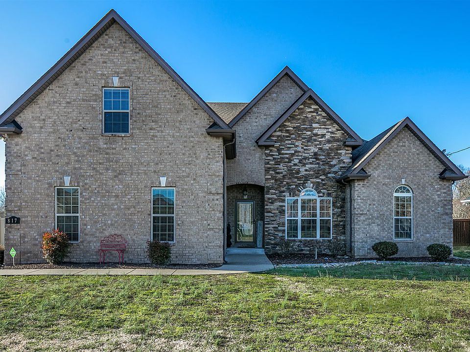 1st image of 817 Stewart Valley Dr