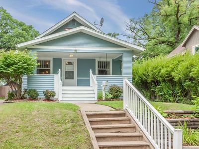 805 Oakland Rd NE, Cedar Rapids, IA, 52402