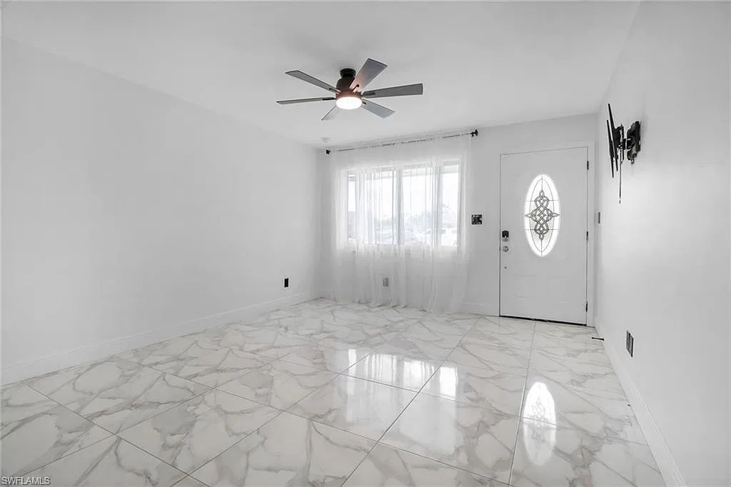 3 bed, 1.0 bath, 1148 sqft, $2,300 — Photo 4
