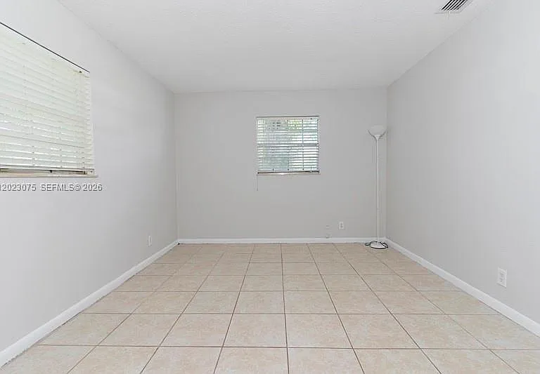 3910 NW 4th Ct — Photo 21