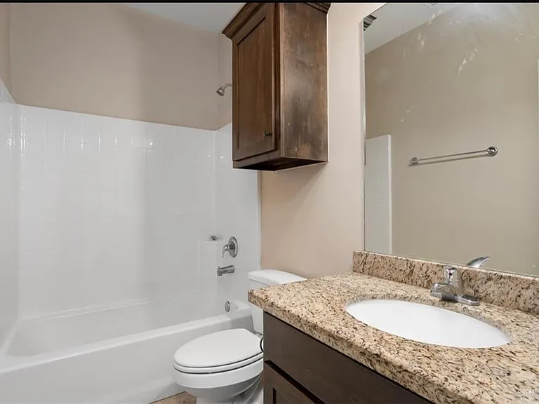 2608 E Garfield Ave — Photo 9