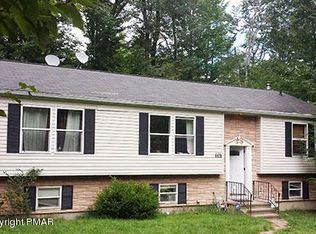 9176 Penn Ter, Tobyhanna, PA