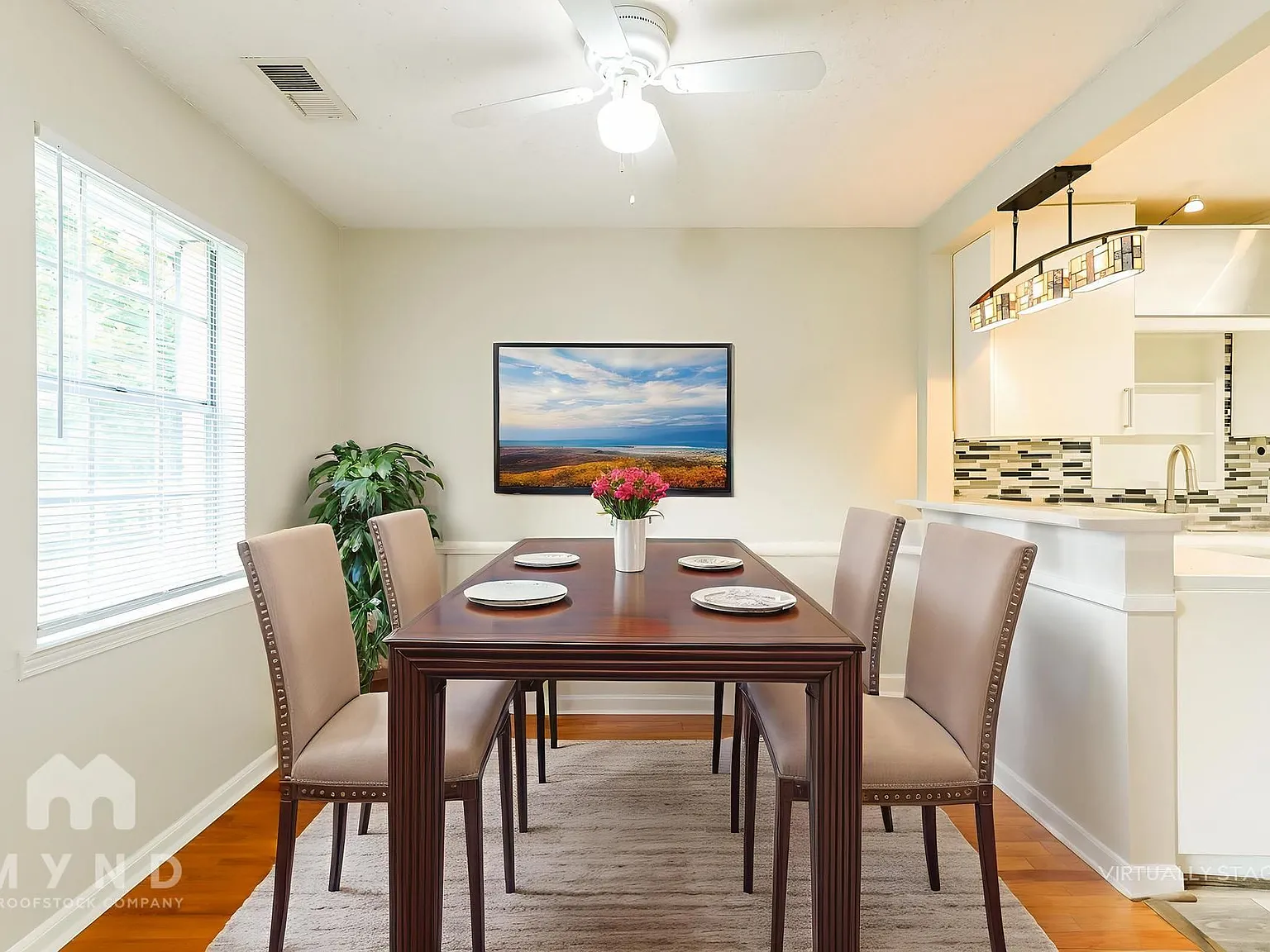 3 bed, 2.0 bath, 1468 sqft, $1,885 — Photo 3