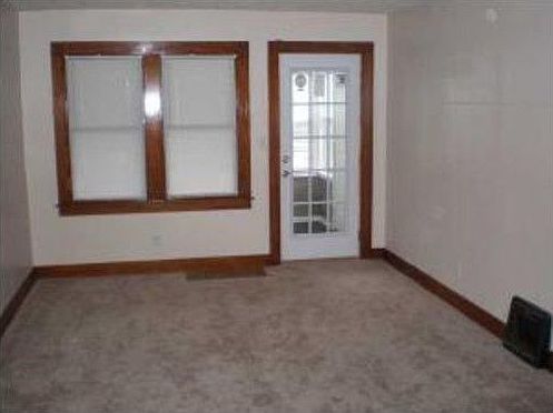 2nd image of 4812 Pettis Ave NE