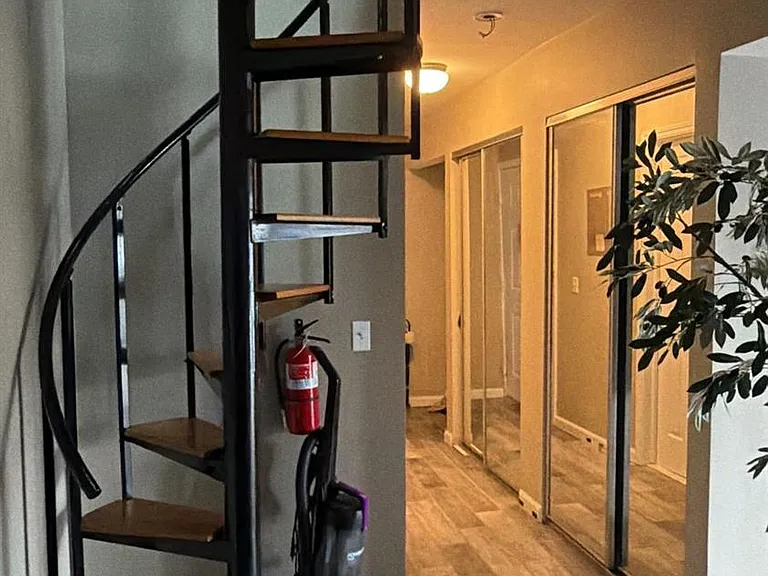 3517 Richmond Ct — Photo 5