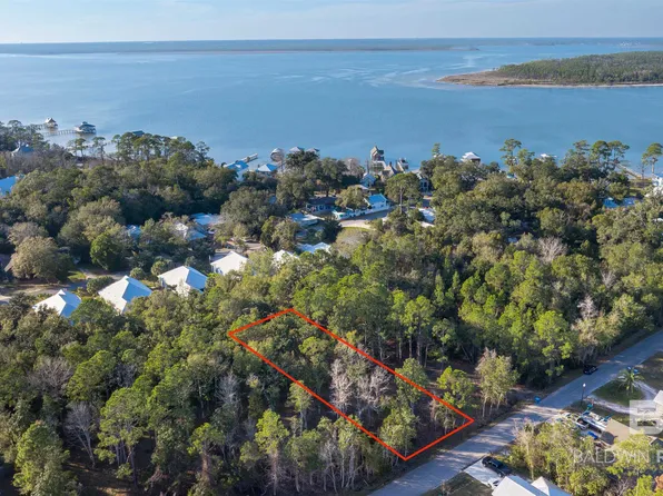 4851 Boat St, Orange Beach, AL 36561