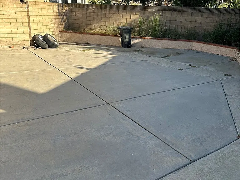 5251 Van Dyke Cir — Photo 1