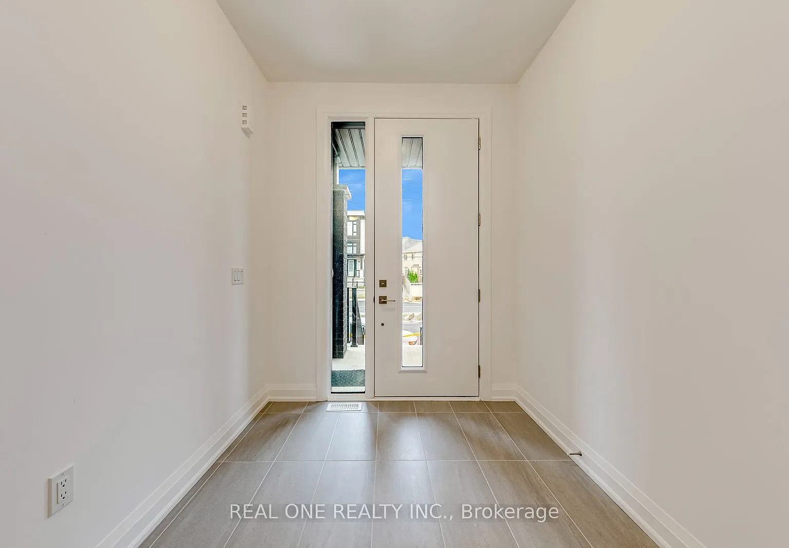 4 bed, $3,850 — Photo 3