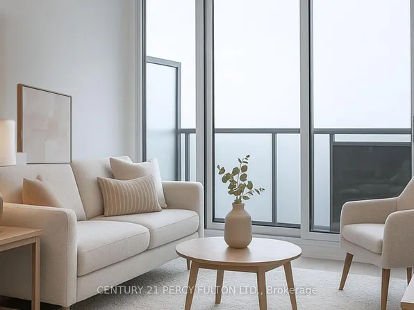 2545 Simcoe St N Unit Penthouse 21-21, Oshawa, ON L1H 0S1